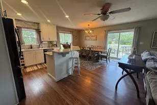 1204 NE 5th Ave, Aledo, IL 61231 - Photo 6