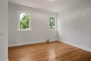 5129 Crain St, Skokie, IL 60077 - Photo 32