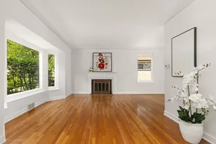 5129 Crain St, Skokie, IL 60077 - Photo 4