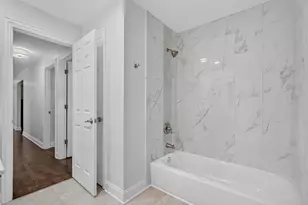 319 Parkshore Dr, Shorewood, IL 60404 - Photo 18