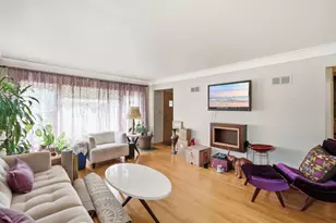 10616 Essex St, Westchester, IL 60154 - Photo 6