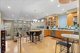930 W Wolfram St, Chicago, IL 60657 - Photo 10