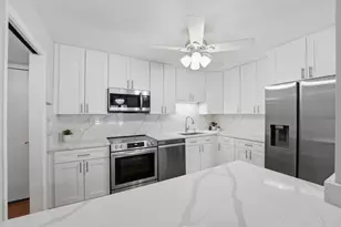 520 Biesterfield Rd, Elk Grove Village, IL 60007 - Photo 10