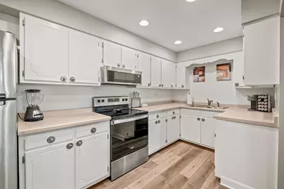 3913 Saratoga Avenue #G-204, Downers Grove, IL 60515 - Photo 10