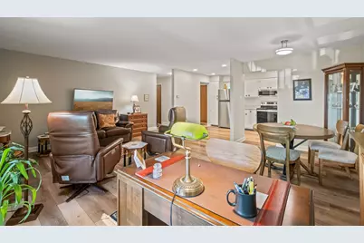 3913 Saratoga Avenue #G-204, Downers Grove, IL 60515 - Photo 6