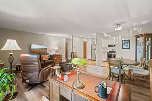 3913 Saratoga Ave, Downers Grove, IL 60515 - Photo 6