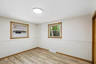 1819 Elmwood Dr, Lindenhurst, IL 60046 - Photo 16