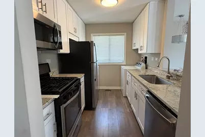 29W603 Winchester Circle #4, Warrenville, IL 60555 - Photo 4