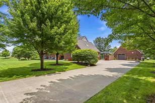 2102 Belmont Park Ln, Champaign, IL 61822 - Photo 54