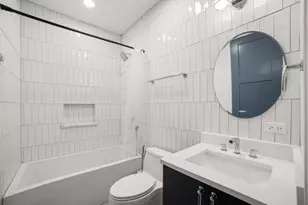 2254 W Roscoe St, Chicago, IL 60618 - Photo 34