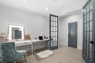 2254 W Roscoe St, Chicago, IL 60618 - Photo 24