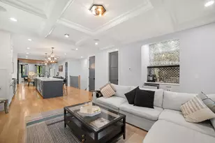 2254 W Roscoe St, Chicago, IL 60618 - Photo 12