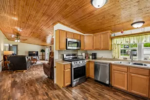 197 E Cermak Rd, Braidwood, IL 60408 - Photo 12