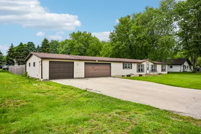 197 E Cermak Road, Braidwood, IL 60408 - Photo 2