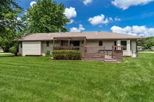 7431 Farview Dr, Cherry Valley, IL 61016 - Photo 6
