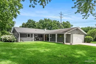 707 Maple Ln, Batavia, IL 60510 - Photo 2