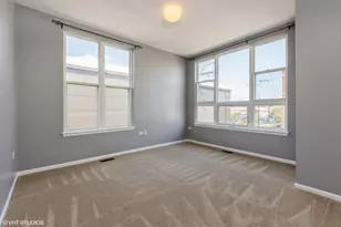 3238 N Kilbourn Ave, Chicago, IL 60641 - Photo 10