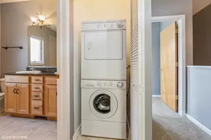 3238 N Kilbourn Ave, Chicago, IL 60641 - Photo 12
