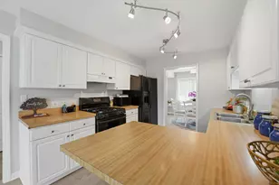731 Shoreline Cir, Schaumburg, IL 60194 - Photo 6