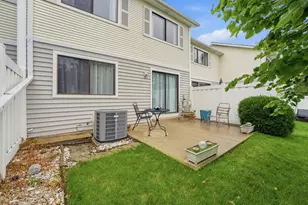 731 Shoreline Cir, Schaumburg, IL 60194 - Photo 34