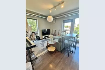 2407 W Eastwood Avenue #401, Chicago, IL 60625 - Photo 2