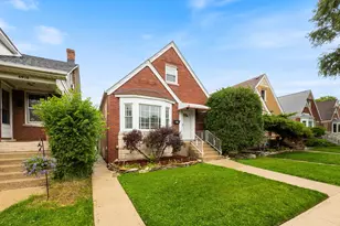 4914 W Warwick Ave, Chicago, IL 60641 - Photo 2