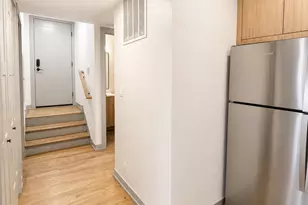 1331 W Estes Ave, Chicago, IL 60626 - Photo 6