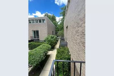 5616 S Harper Avenue, Chicago, IL 60637 - Photo 4