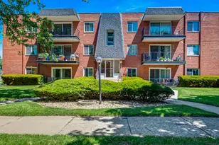 5712 128th St, Crestwood, IL 60418 - Photo 1