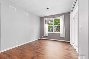 324 S Fork Dr, Gurnee, IL 60031 - Photo 10