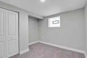 9824 S Escanaba Ave, Chicago, IL 60617 - Photo 26
