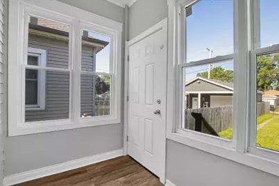 9824 S Escanaba Avenue, Chicago, IL 60617 - Photo 20
