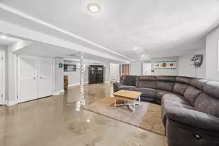 1843 N 75th Ave, Elmwood Park, IL 60707 - Photo 18