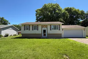 1707 Wright St, Streator, IL 61364 - Photo 1