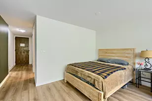 720 W Gordon Terrace, Chicago, IL 60613 - Photo 8