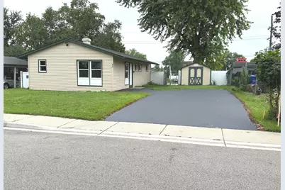 213 Butte Lane, Carpentersville, IL 60110 - Photo 2