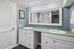 5321 W Pensacola Ave, Chicago, IL 60641 - Photo 18