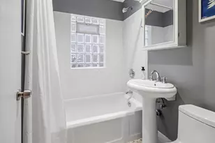 5321 W Pensacola Ave, Chicago, IL 60641 - Photo 10