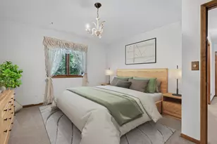 570 N Ellsworth Ave, Addison, IL 60101 - Photo 22