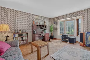 570 N Ellsworth Ave, Addison, IL 60101 - Photo 14