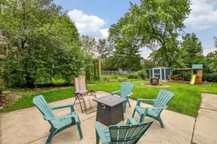 263 Hillside Ave, Glen Ellyn, IL 60137 - Photo 14