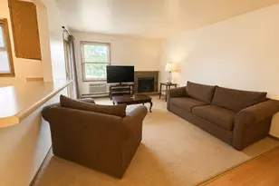 4316 W Shamrock Ln, McHenry, IL 60050 - Photo 2