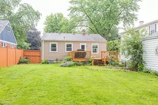 204 N Elroy Ave, Bartlett, IL 60103 - Photo 12