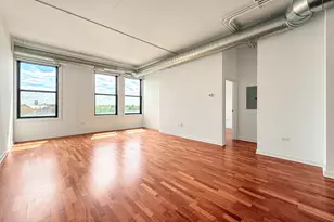 4015 N Milwaukee Ave, Chicago, IL 60641 - Photo 2