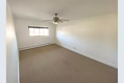 693 E Fullerton Avenue #205, Glendale Heights, IL 60139 - Photo 6