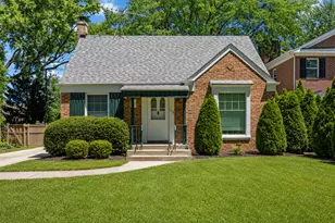 123 S Home Ave, Park Ridge, IL 60068 - Photo 1