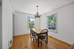 123 S Home Ave, Park Ridge, IL 60068 - Photo 8