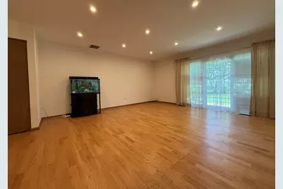 1910 Grove Avenue, Schaumburg, IL 60193 - Photo 4