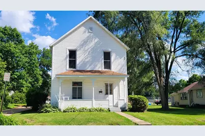 1826 W 1st Street, Dixon, IL 61021 - Photo 1