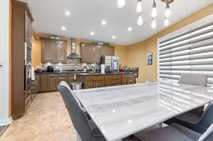 7019 168th St, Tinley Park, IL 60477 - Photo 10